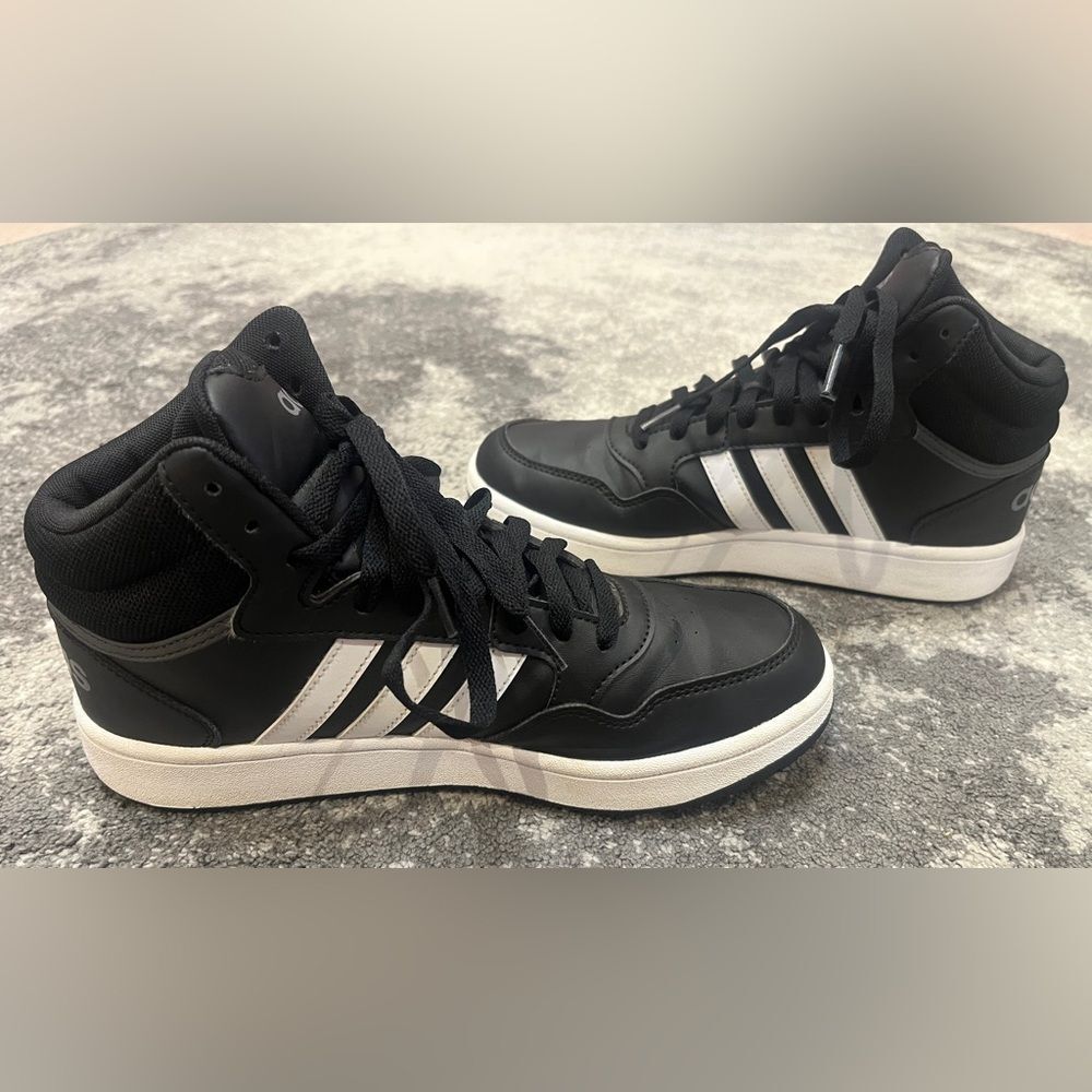 Adidas Hoops Mid sneakers black and White Size Youth 7